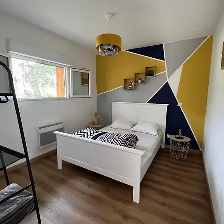 Nice Peaceful House With Garden In Audenge! Audenge